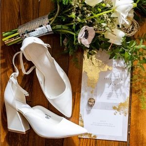 Asos design pointed block heel in white (worn once)